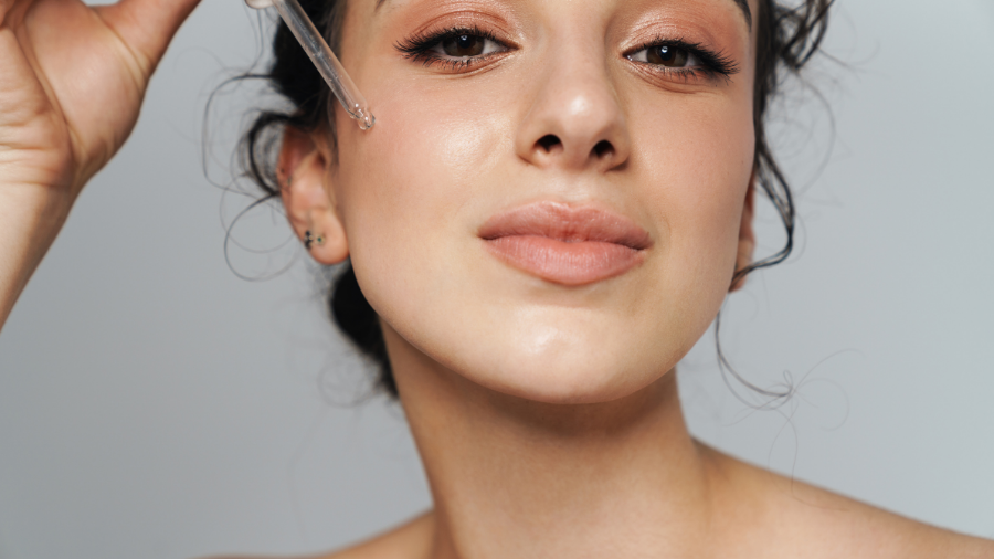 Kuru ve Hassas Ciltler için Doğru Serum Seçimi ve Kullanım Önerileri